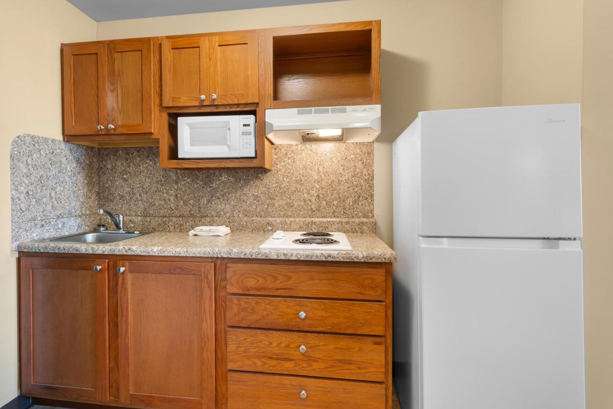 Risewell Kitchen Suites פלזנטון מראה חיצוני תמונה